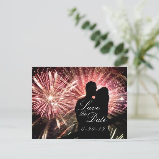 Fireworks Couple Kissing Silhouette Ankündigungspostkarte (Stehend Vorderseite)