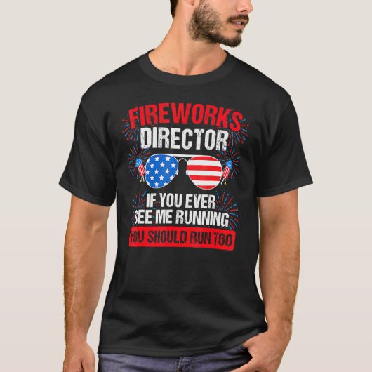Fireworks Director sehen Sie mich, wie ich das Pat T-Shirt (Vorderseite)