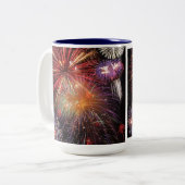 Fireworks Finale Zweifarbige Tasse (Vorderseite Links)