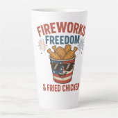 Fireworks Freedom & Fried Chicken, Funny 4 Juli GR Milchtasse (Vorderseite)