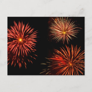 Fireworks-Trio gegen schwarze Himmelskarte Postkarte