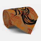 Firey roter Stammes- Fox auf dunkler staubiger Krawatte (Gerollt)