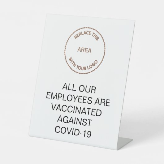 Firmenlogo Alle Mitarbeiter geimpft Schwarz-weiß Sockelschild (Vorderseite)