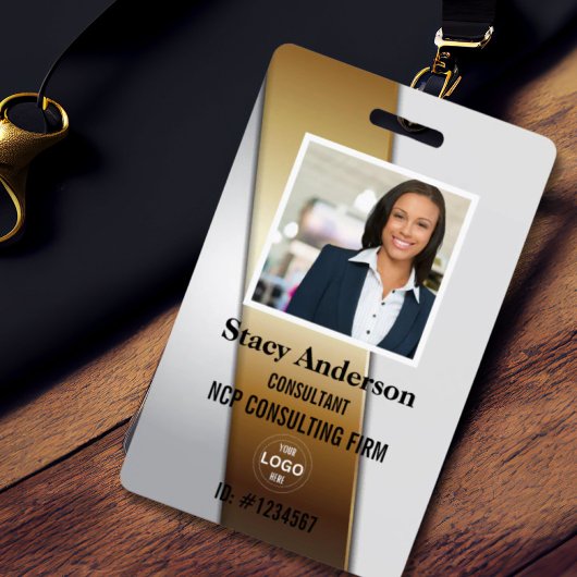 Firmenlogo Foto Name des Mitarbeiters Ausweis