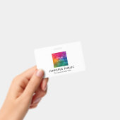 Firmenlogo hier QR-Code Vorname und Titel Ausweis (Handheld)