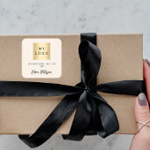 Firmenlogo in Creme beige Quadratischer Aufkleber