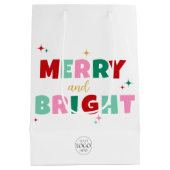 Firmenlogo Merry & Bright Farbige Typografie Mittlere Geschenktüte (Rückseite)