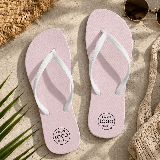 Firmenlogo | Moderne Werbung in Rosa Badesandalen