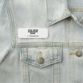 Firmenlogo und einfache moderne Mitarbeiter Namensschild (Beispiel)