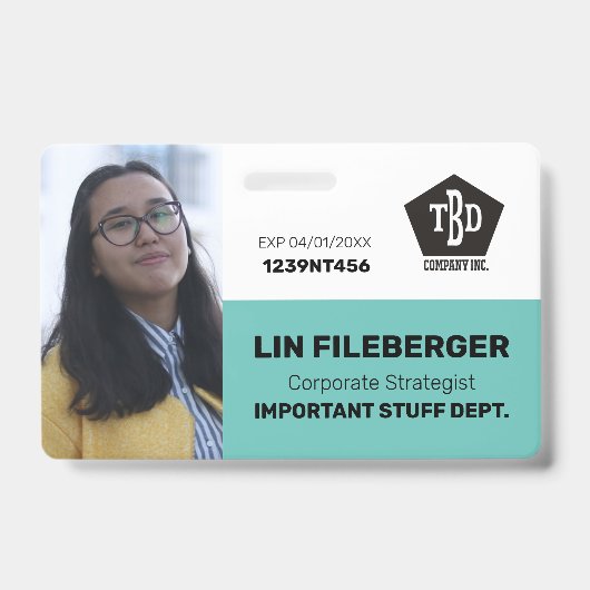 Firmenname des Mitarbeiter-Fotos Ausweis (Vorderseite)