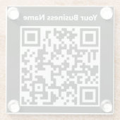 Firmenname plus QR-Code auf einem Glasuntersetzer (Rückseite)