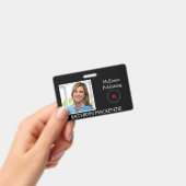 Firmenname und Firmenlogo Foto Schwarze Logos pers Ausweis (Handheld)