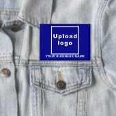 Firmenname und Logo auf blauem Rechteck Button (Insitu)