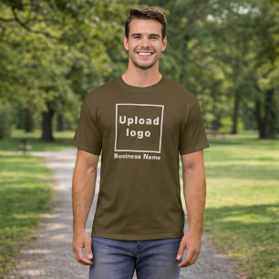 Firmenname und Logo auf braunem T - Shirt