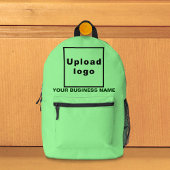 Firmenname und Logo auf dem hellgrünen Rucksack