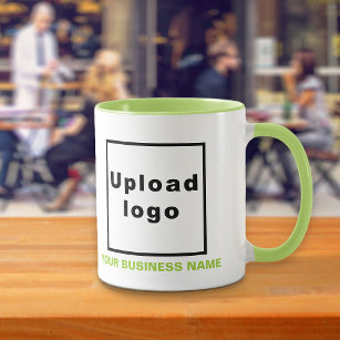 Firmenname und Logo auf der grünen Combo-Tasse Tasse