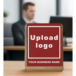 Firmenname und Logo auf der Red Acrylic-Signatur Acrylschild