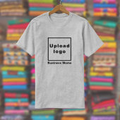 Firmenname und Logo auf grauem T - Shirt