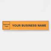 Firmenname und Logo auf Orange Long Hanging Türschild (Vorderseite )