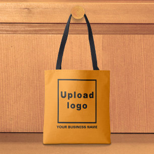 Firmenname und Logo auf orangener Tragetasche Tasche