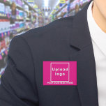 Firmenname und Logo auf rosa Rechteck Button<br><div class="desc">Pinke Rechtecktaste, die Sie anpassen können, indem Sie Ihren Firmennamen eingeben und Ihr Firmenlogo hochladen. Passen Sie es an und nutzen Sie es als einheitliches Zubehör, um Ihr Unternehmen zu werben oder Ihren Markennamen für Kunden oder Kunden zu fördern. Anpassbares Zubehör, das Sie als Marketing-Material verwenden können, um Markenbewusstsein zu...</div>
