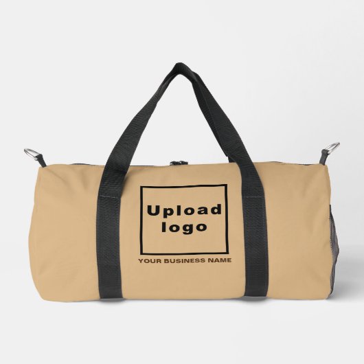 Firmenname und Logo auf "Small Light Brown" Duffle Bag (Vorderseite)