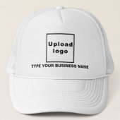 Firmenname und Logo auf White Trucker Hat Truckerkappe (Vorderseite)