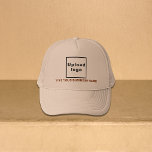 Firmenname und Logo Khaki Trucker Hat Truckerkappe<br><div class="desc">LKW-Hut, dass Sie anpassen können, um Ihren Firmennamen. Sie können es als Geschenk oder Geschenk an Ihre Kunden geben. Sie können es auch in Ihre Marketing-Materialien, um Ihr Unternehmen zu werben oder in Ihre Werbeprodukte, um Ihren Markennamen zu fördern. Trucker Hut mit Ihrem Firmennamen und Logo, um Markenbewusstsein zu schaffen....</div>