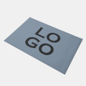 Firmenspezifische Logos oder Firmenlogo auf Dusty Fußmatte (Schrägansicht)