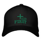 First Aid embroidered baseball cap White / green Bestickte Baseballkappe (Vorderseite)