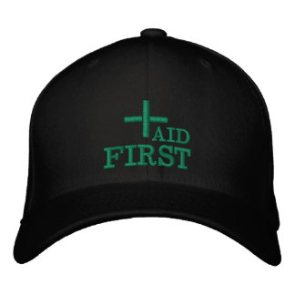 First Aid embroidered baseball cap White / green Bestickte Baseballkappe