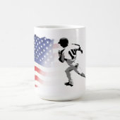 First Base Run - Baseball Player und USA Flag Kaffeetasse (Mittel)