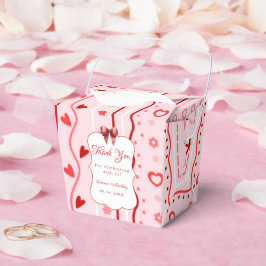 First Birthday valentine baby birthday party Geschenkschachtel