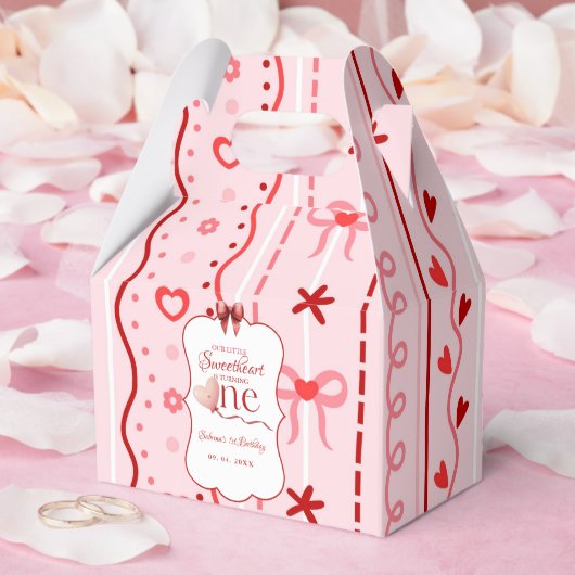 First Birthday valentine baby birthday party Geschenkschachtel (Hochzeit)