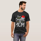 First Christmas As Mom New Mom 1st Christmas Xmas  T-Shirt (Vorne ganz)