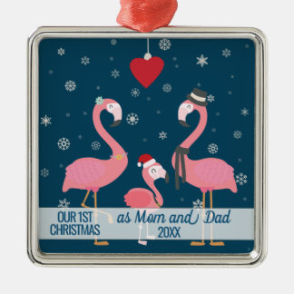 FIRST CHRISTMAS AS MOM UND DAD FLAMINGO SNOWFLAKES ORNAMENT AUS METALL