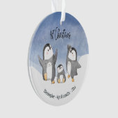 First Christmas Baby Penguin Mit Monogramm Ornament (Vorderseite)