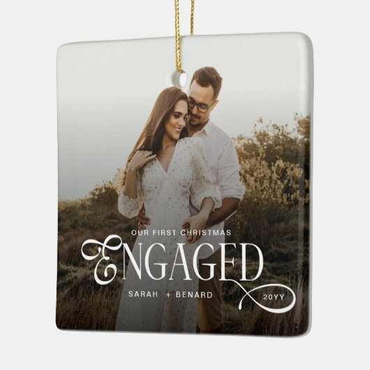 First Christmas Engaged Chic Couples Photo Keramikornament (Links)