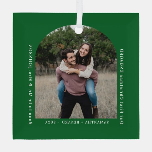 First Christmas Engaged Couples Photo Arch Ornament Aus Glas (Rückseite)