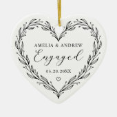 First Christmas Engaged Floral Botanical  Wreath Keramik Ornament (Vorne)