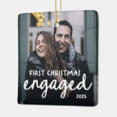 First Christmas Engaged | Hand-Drawn Lettering Keramikornament (Links)
