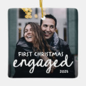 First Christmas Engaged | Hand-Drawn Lettering Keramikornament (Vorderseite)