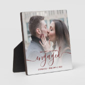 First Christmas Engaged Photo Burgundy Red Script Fotoplatte (Vorderseite)