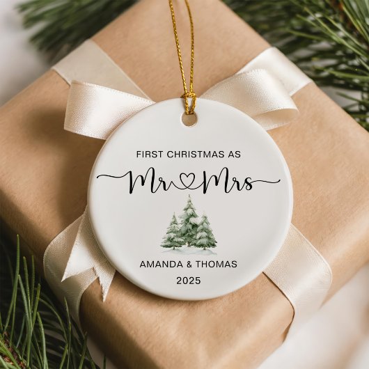First Christmas Mr and Mrs Wedding Keramik Ornament