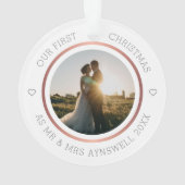 First Christmas Mr. & Mrs. Foto Moderne Elegant Ornament (Rückseite)