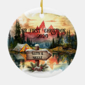 First Christmas Outdoorsy Couple neu Keramik Ornament (Hinten)