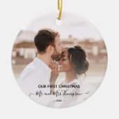 First Christmas Photo Mr Mrs  Script Newlyweds  Keramik Ornament (Vorne)