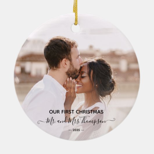 First Christmas Photo Mr Mrs  Script Newlyweds  Keramik Ornament (Hinten)