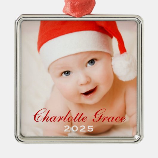 First Christmas Red Script Monogram Baby Foto Silbernes Ornament (Vorne)