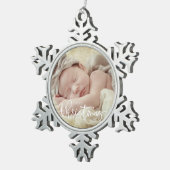 First Christmas Simple Script Custom Baby Foto Schneeflocken Zinn-Ornament (Rechts)